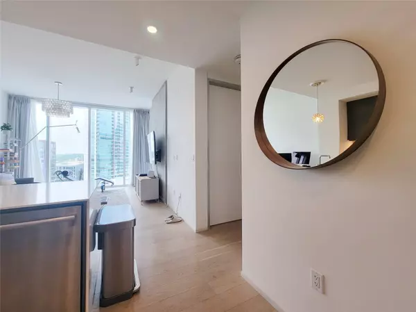Austin, TX 78701,301 West Ave #1203