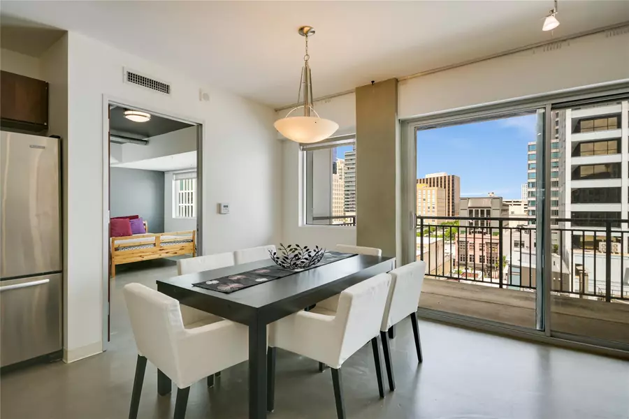 800 Brazos ST #1009, Austin, TX 78701