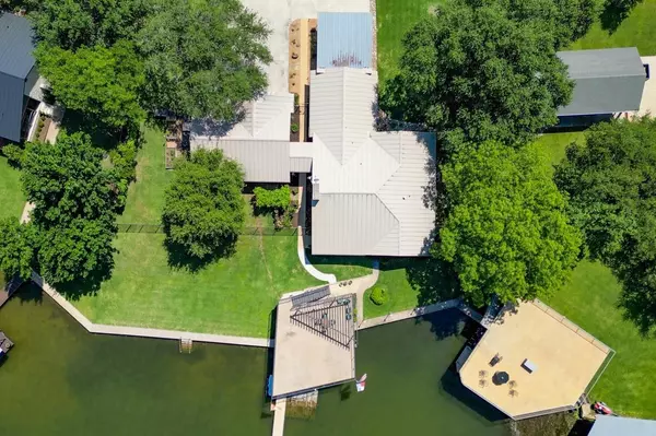 213 Lakeview, Sunrise Beach, TX 78643