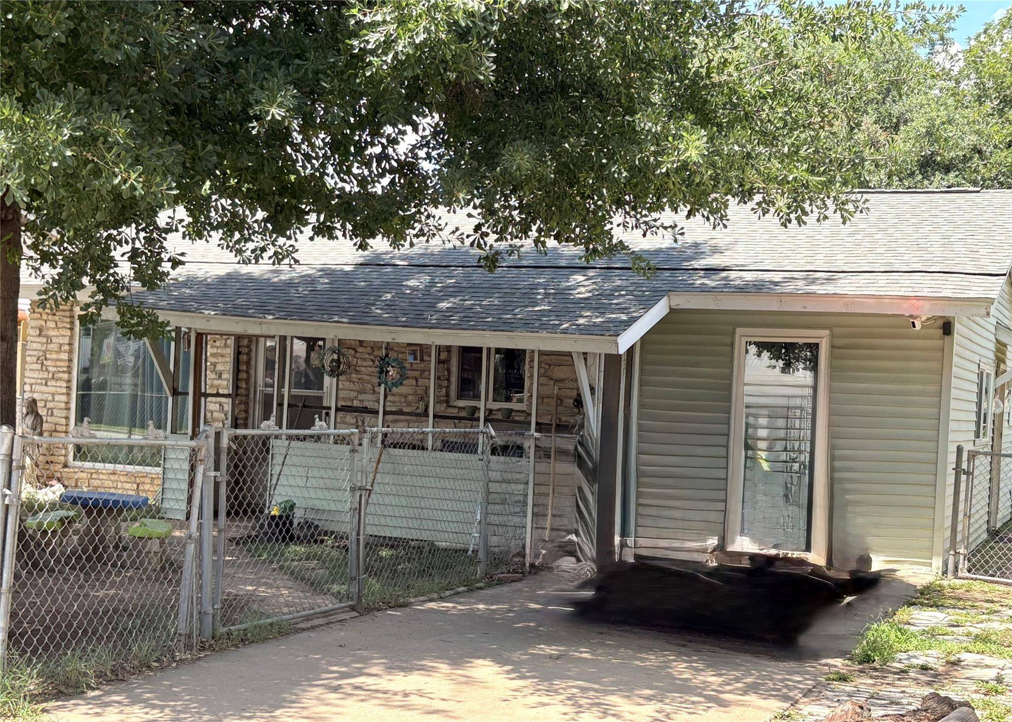 6304 Monsanto DR, Austin, TX 78741