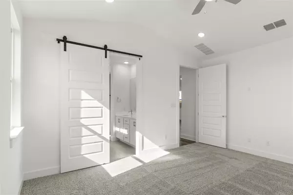 Georgetown, TX 78628,1004 Yaupon Holly DR