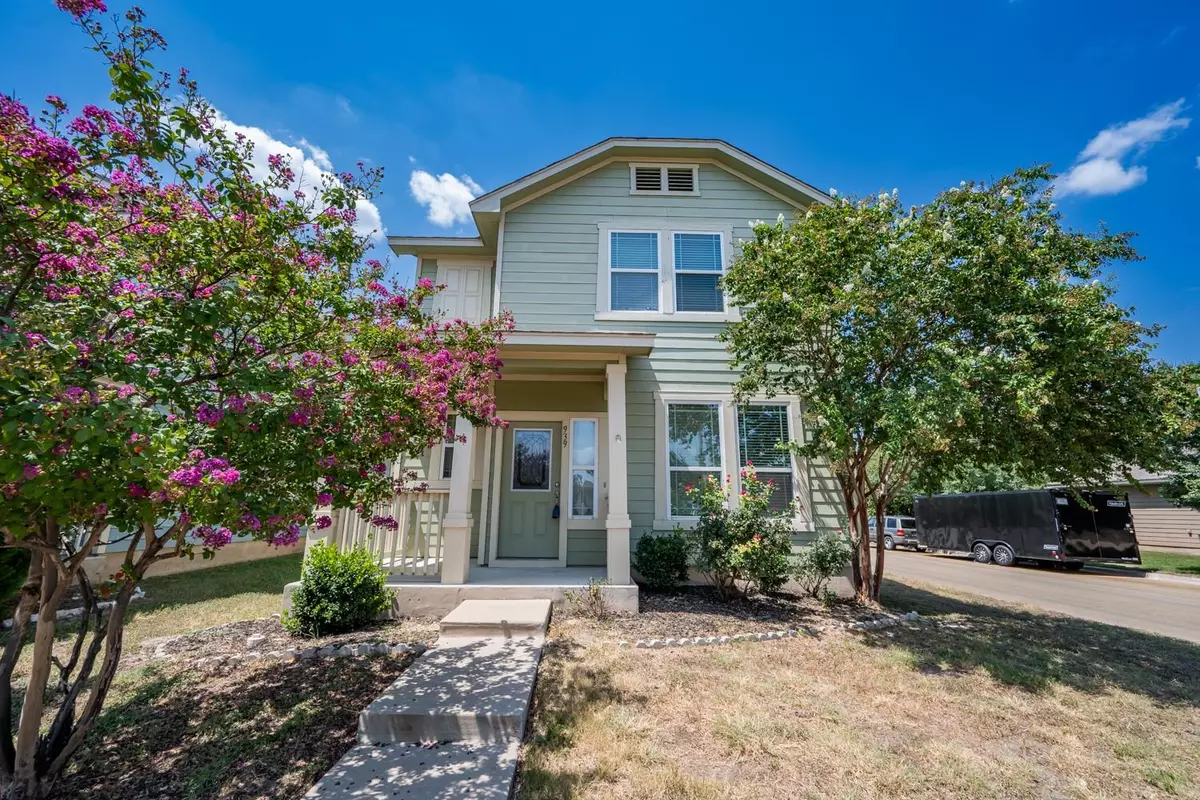 Cedar Park, TX 78613,939 Alamo Plaza DR