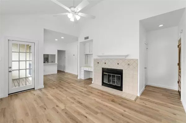 3001 Cedar ST #302,  Austin,  TX 78705