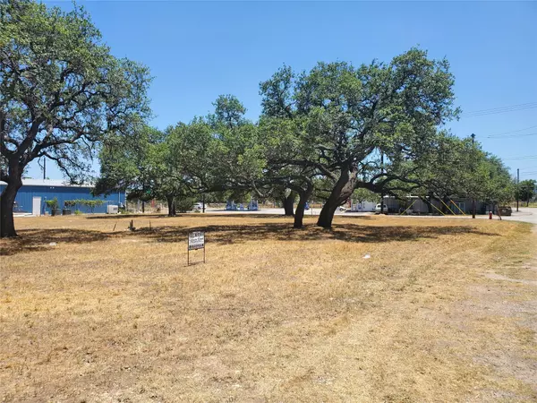 Johnson City, TX 78636,104 N Avenue N ST