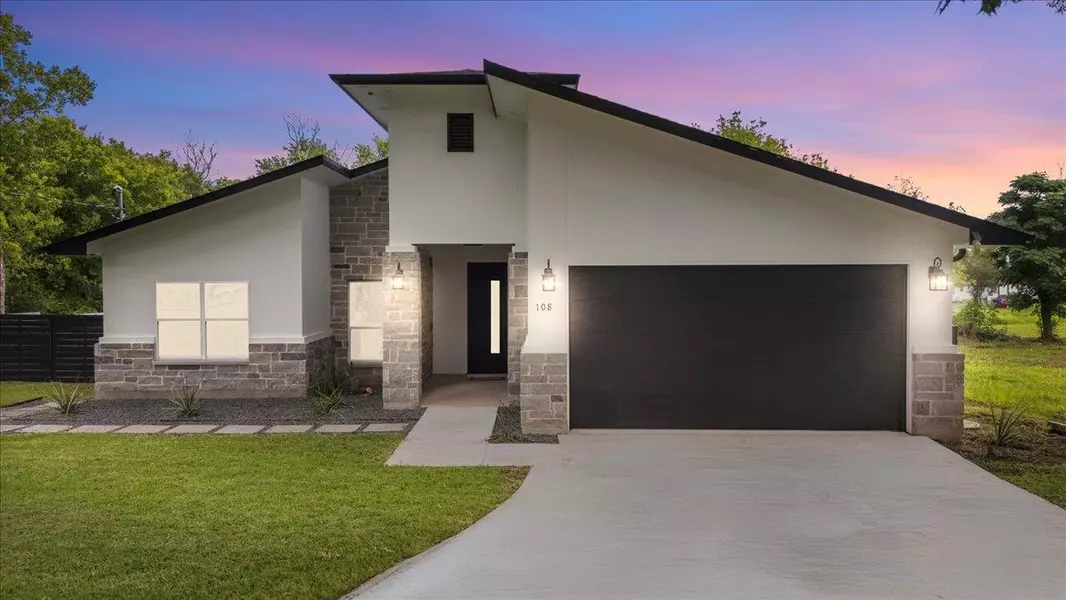 108 Bill ST, Elgin, TX 78621