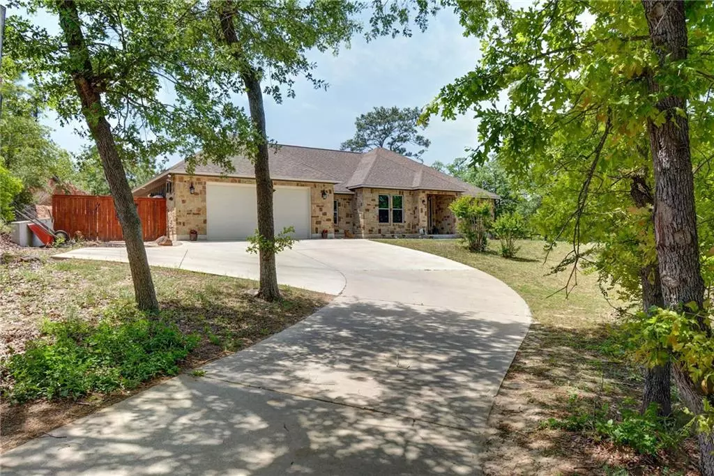 Bastrop, TX 78602,141 Kainalu LN