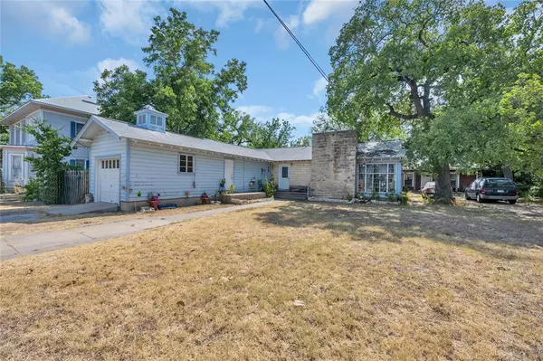 Burnet, TX 78611,204 N Main ST