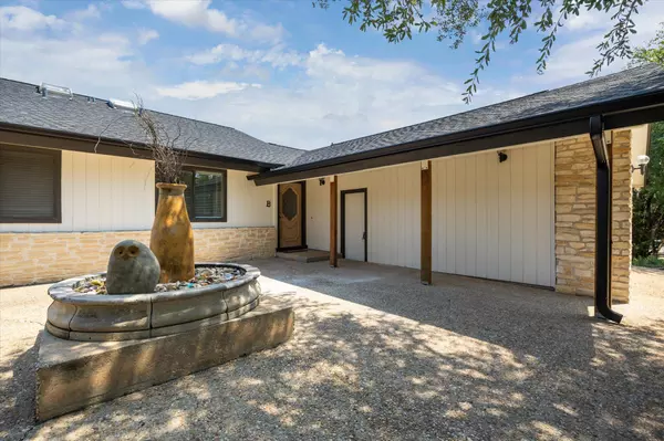 Lago Vista, TX 78645,3205 Mac Arthur Ave #B