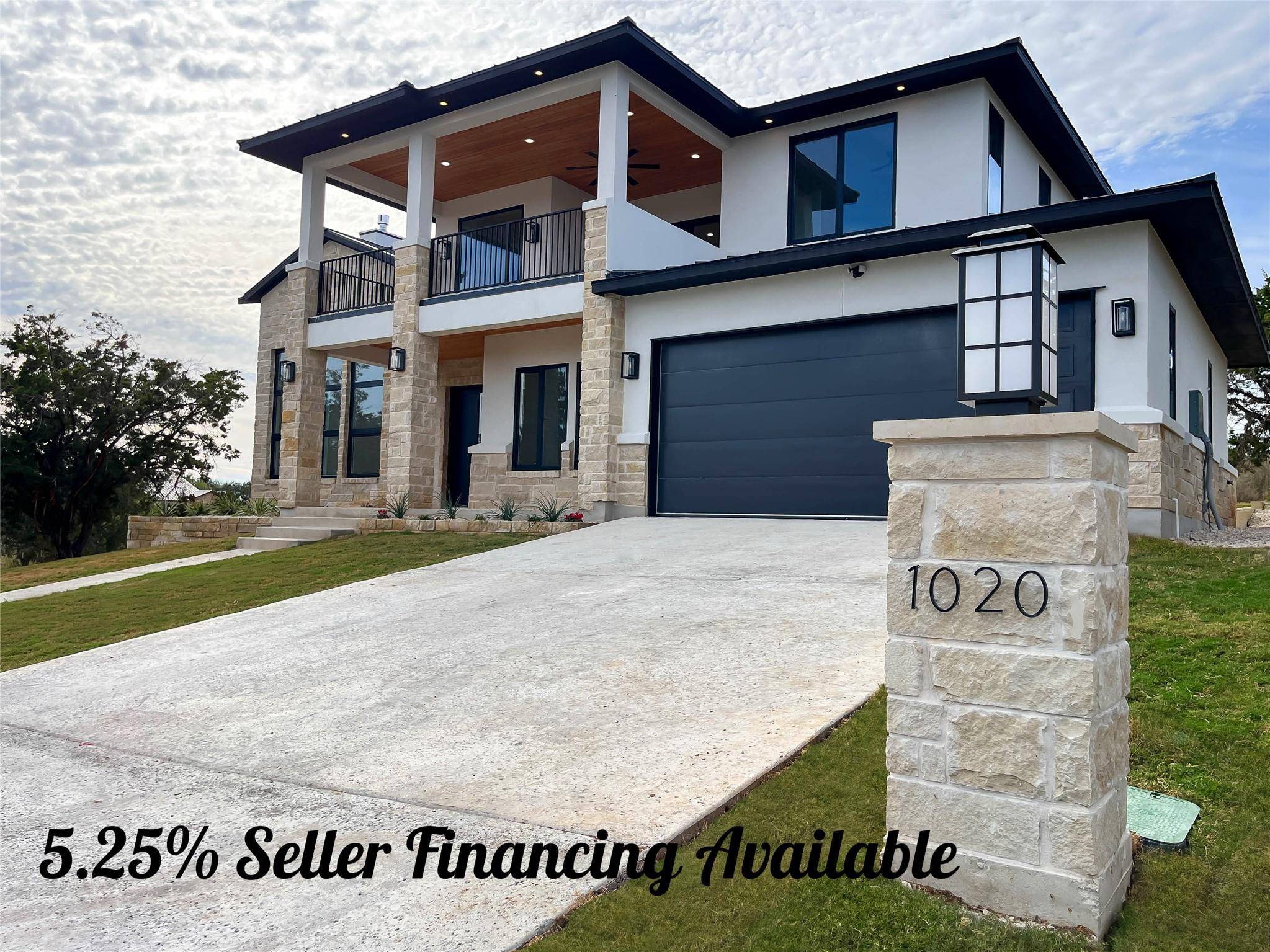 1020 Mountain Leather DR, Horseshoe Bay, TX 78657