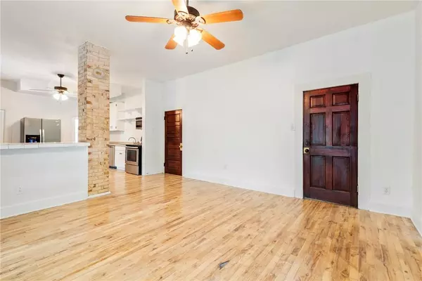 Elgin, TX 78621,106 S Ave A #B