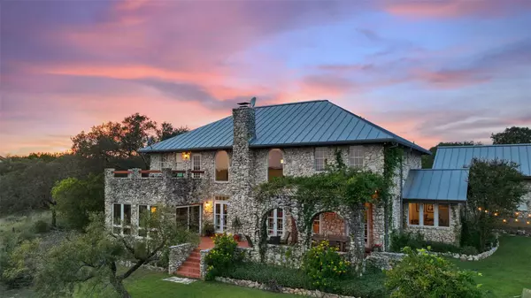 5229 Hupedo Ranch RD, Spicewood, TX 78669