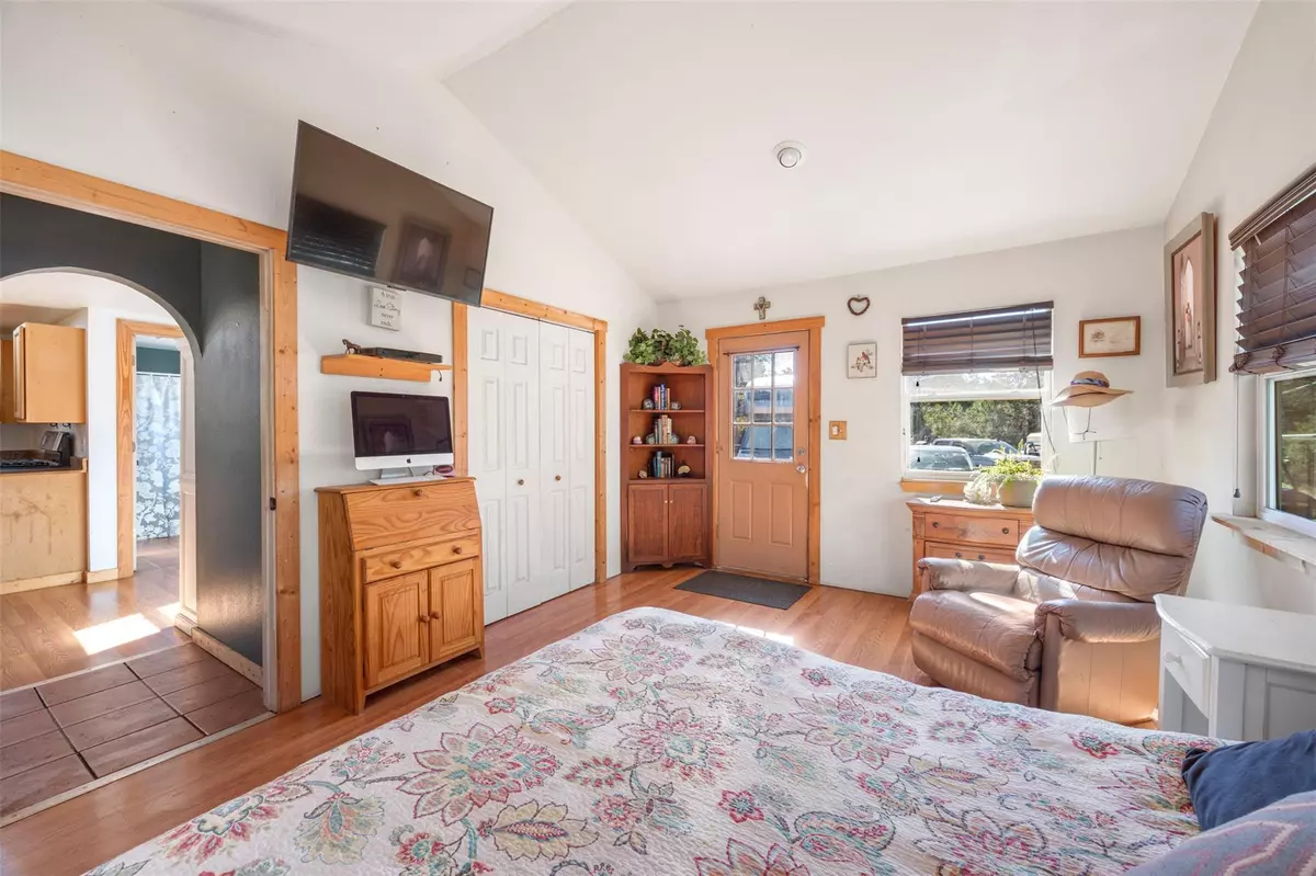 Wimberley, TX 78676,2301 Days End RD