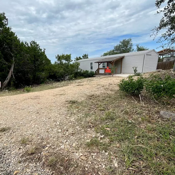 407 Rockport DR, Canyon Lake, TX 78133