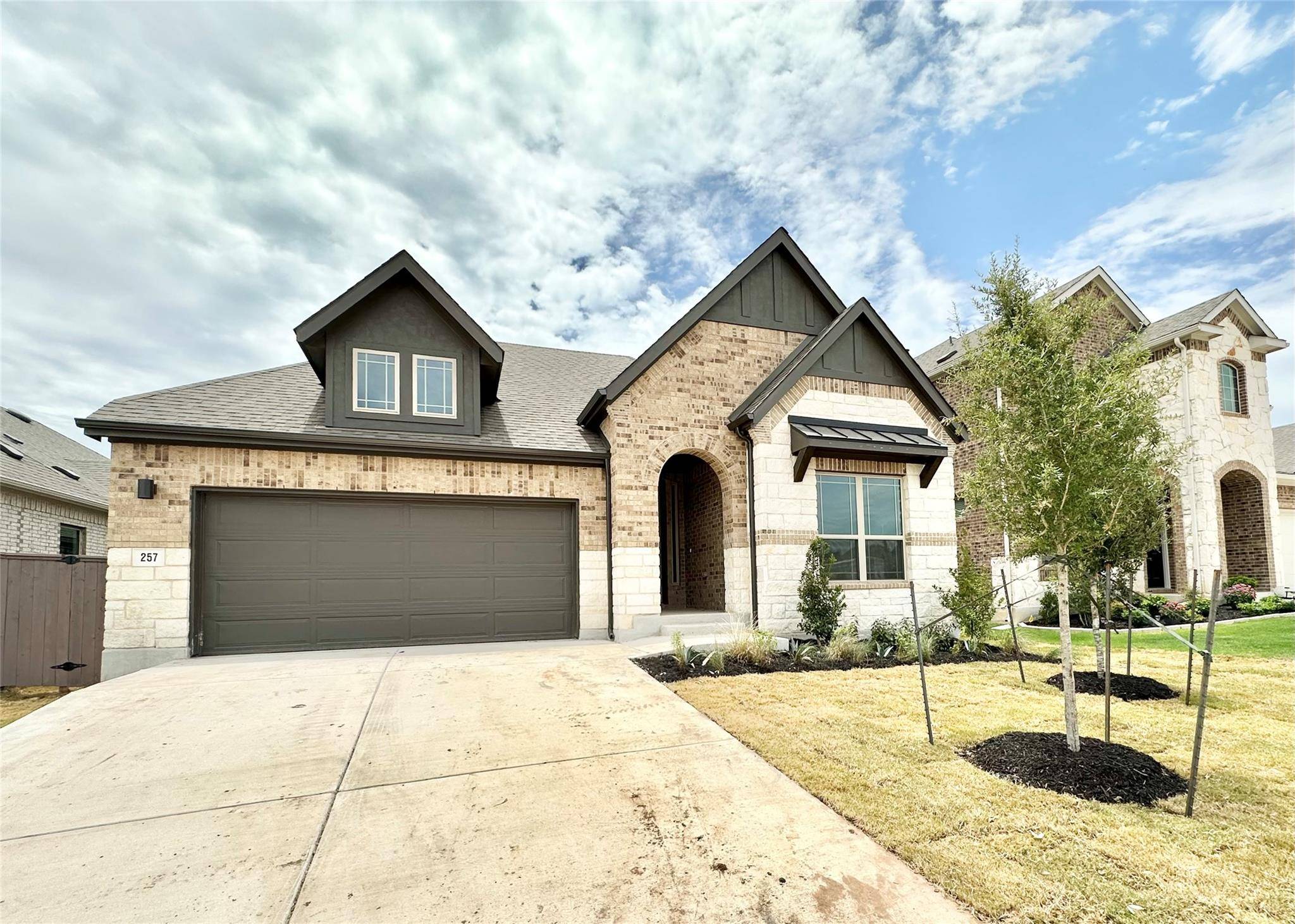 257 Du Bois LN, Kyle, TX 78640