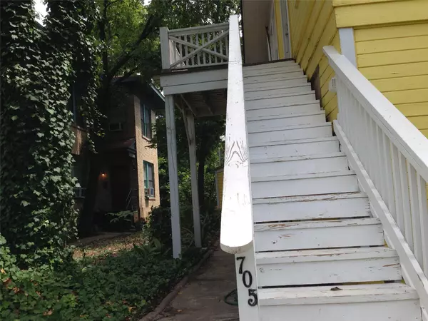 705 W 11th ST, Austin, TX 78701