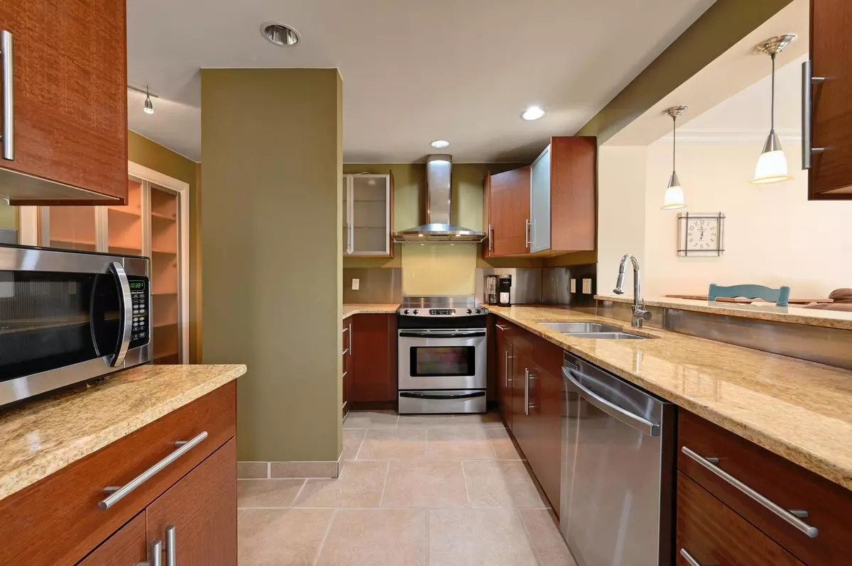 Austin, TX 78746,1707 Spyglass DR #74