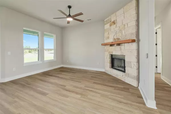 Bertram, TX 78605,111 Draper LN