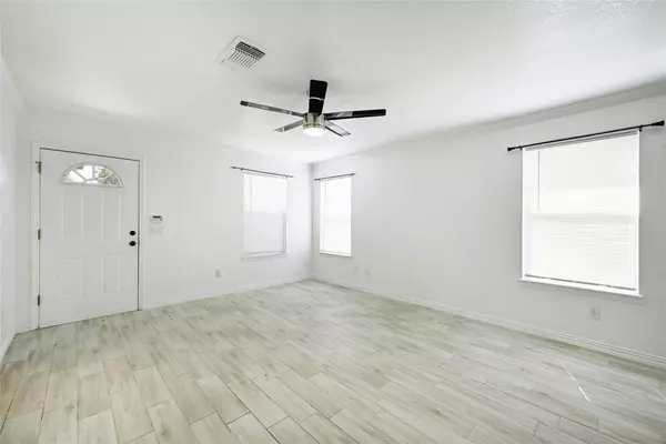 Austin, TX 78741,6915 Villita Avenida ST