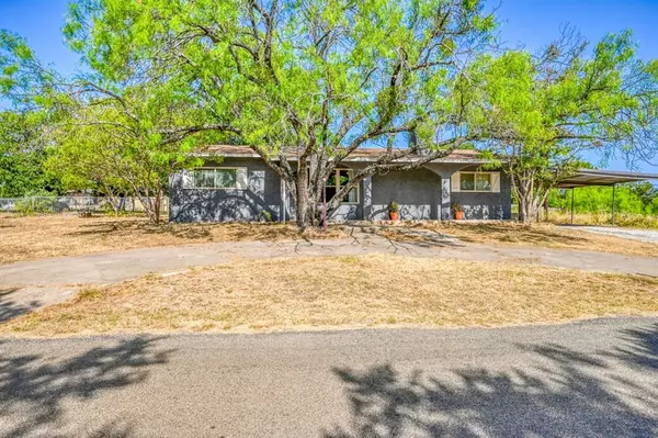 720 Birch LN, Cottonwood Shores, TX 78657