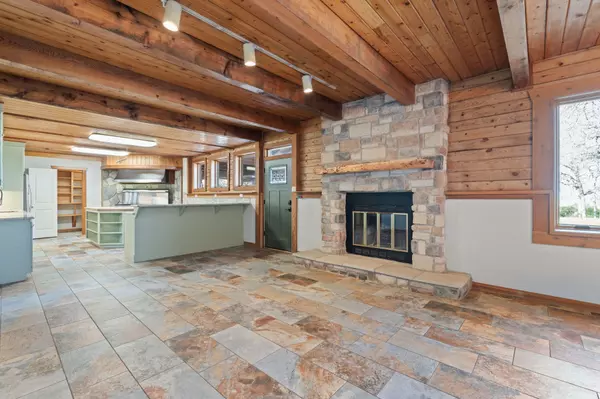 Rosanky, TX 78953,180 Bradley LN