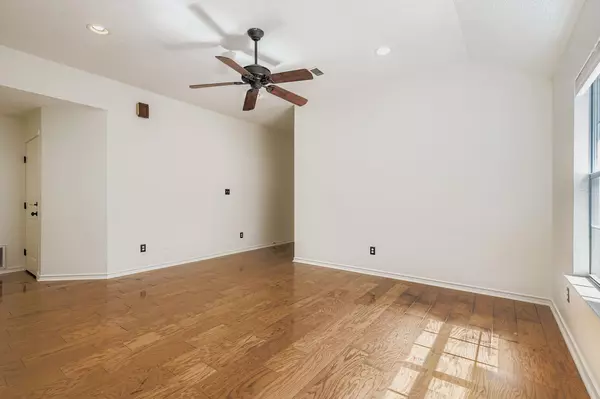 Round Rock, TX 78681,1708 Rusty Nail LOOP