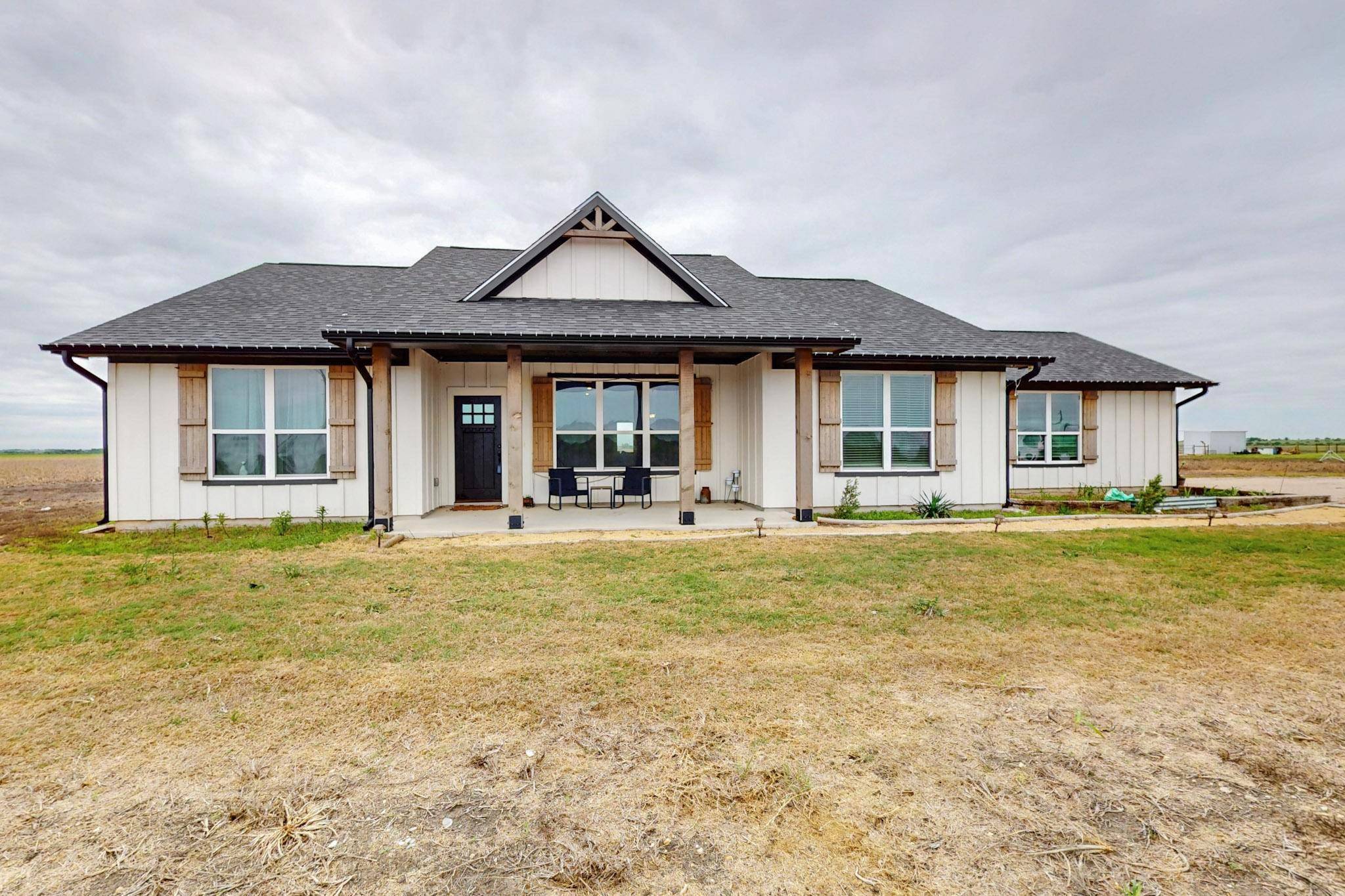 1700 County Road 445,  Taylor,  TX 76574