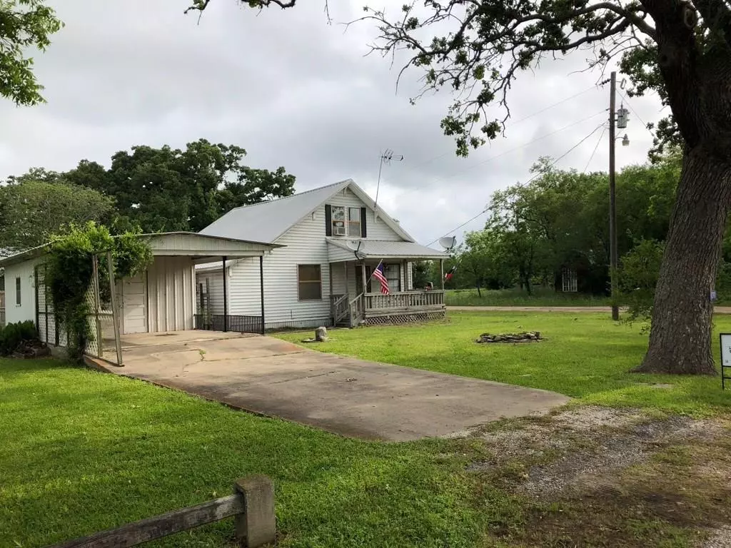 Carmine, TX 78932,131 E Thigpen ST S