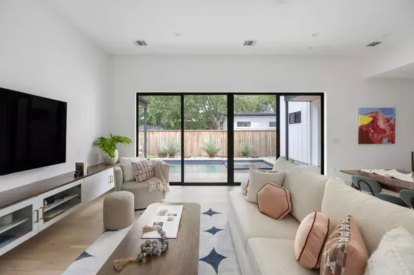 1911 Piedmont Ave, Austin, TX 78757