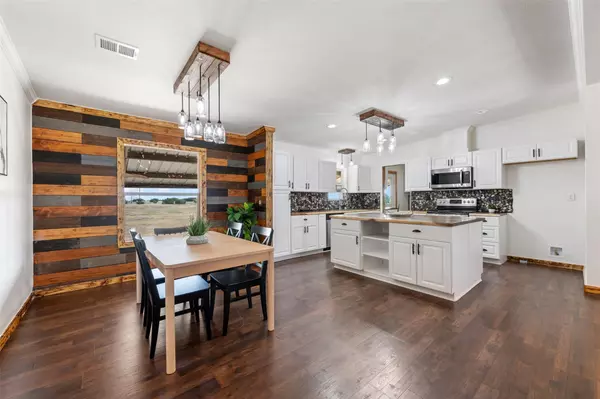 9854 County Road 272, Bertram, TX 78605