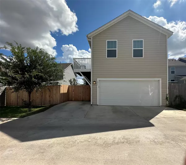 391 Ferrule DR #B, Kyle, TX 78640