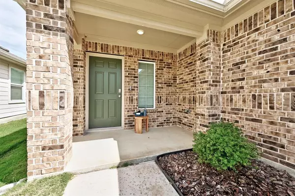 393 Euclid LN,  Kyle,  TX 78640