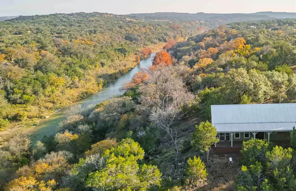 8507 Hammett's Crossing, Round Mountain, TX 78663