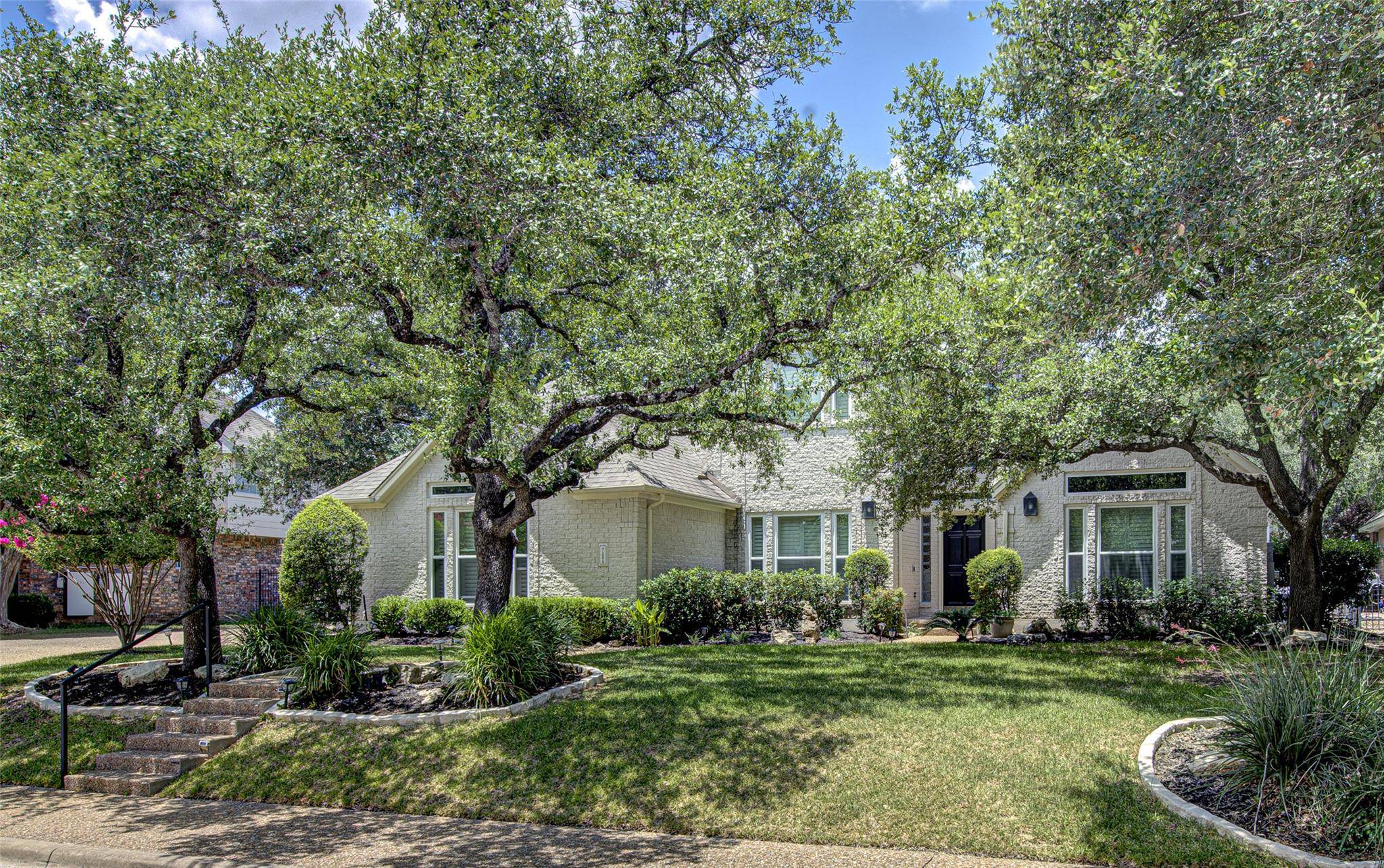 Austin, TX 78733,Address not disclosed