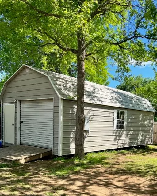 Bastrop, TX 78602,1375 Lovers LN