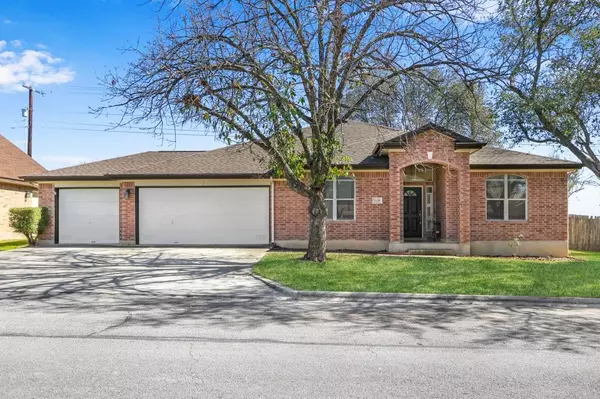 1128 Running RIV,  New Braunfels,  TX 78130