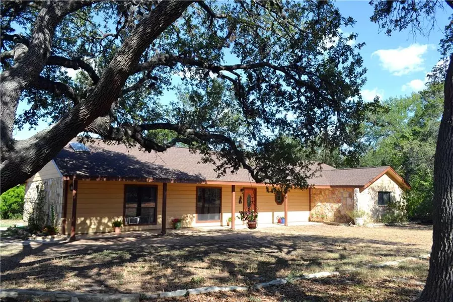 301 Valley Ridge RD, Wimberley, TX 78676