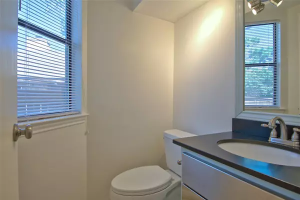 Austin, TX 78731,6489 Hart LN #A