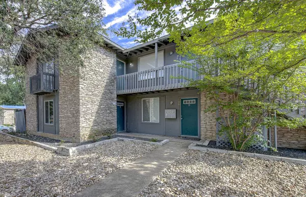 2506 Manor CIR #C27, Austin, TX 78723