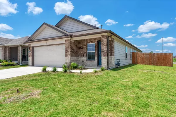105 Calgary LN, San Marcos, TX 78666