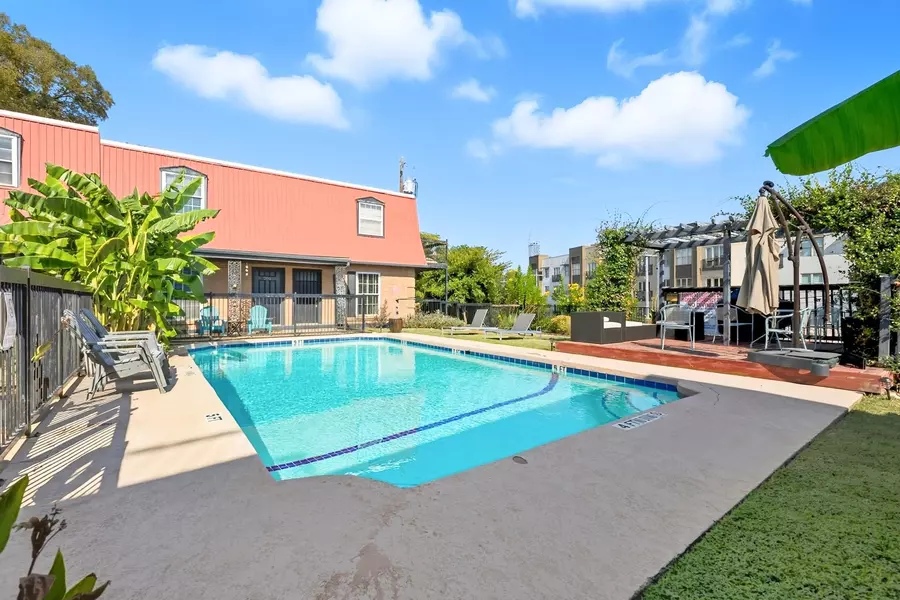 900 S Lamar BLVD #210, Austin, TX 78704