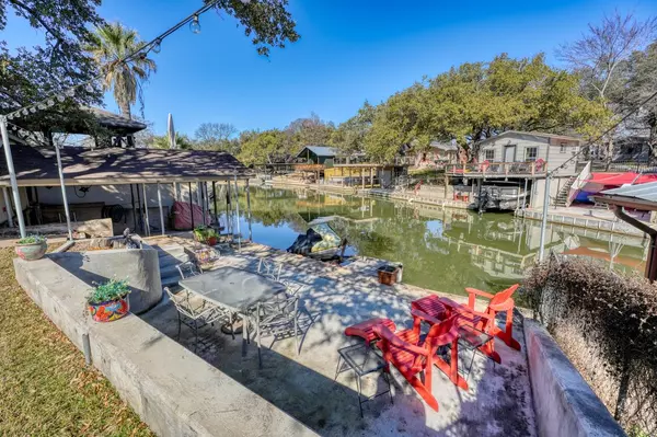 Highland Haven, TX 78654,1408 Highland Dr DR