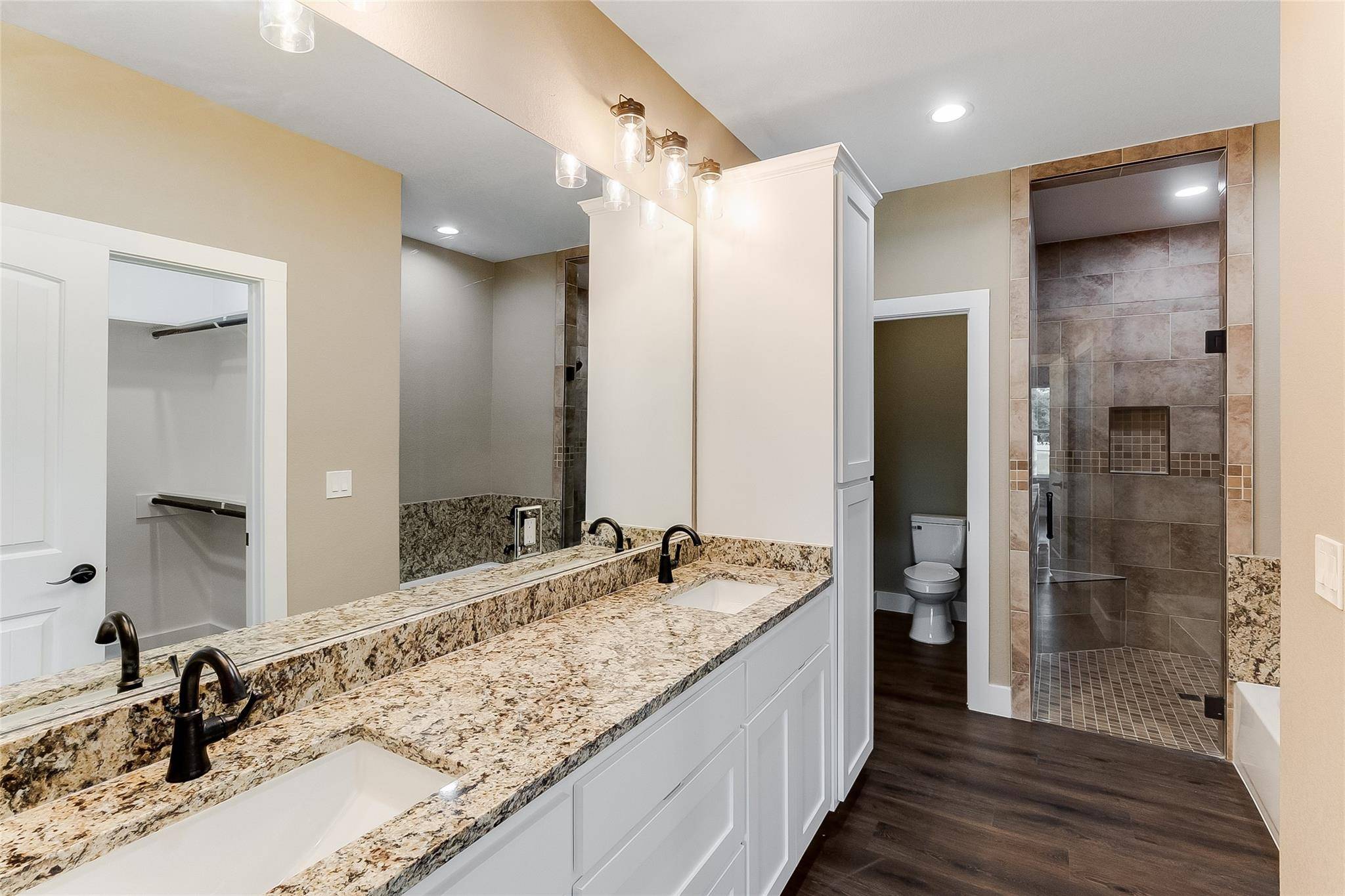 Granite Shoals, TX 78654,427 E Castleshoals DR
