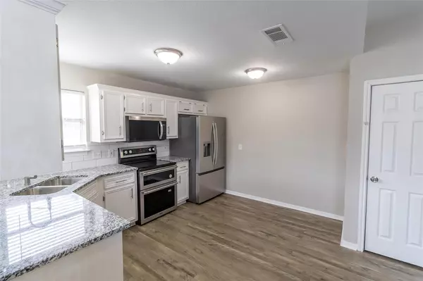 Lampasas, TX 76550,706 Brown ST