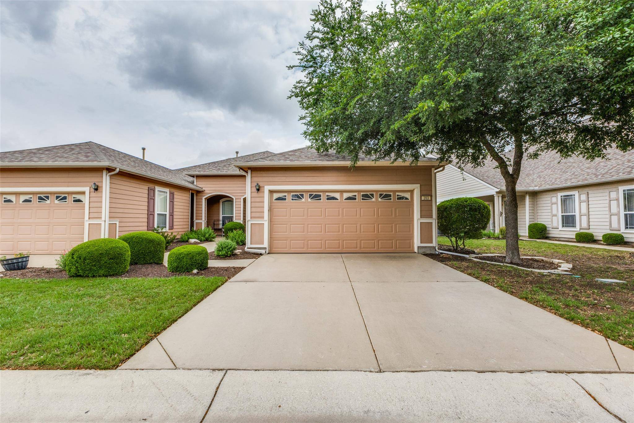 203 Essex LN, Georgetown, TX 78633