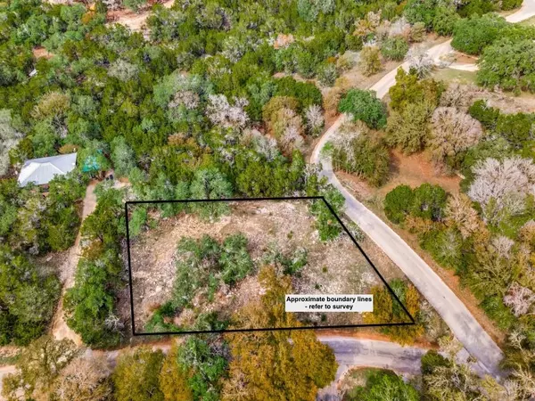 112 Woodacre DR, Wimberley, TX 78676
