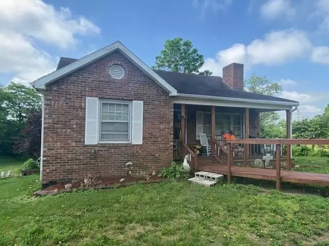 8484 Mason Lewis Road, Maysville, KY 41056