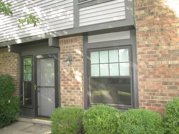 Florence, KY 41042,6339 Cliff Side Drive