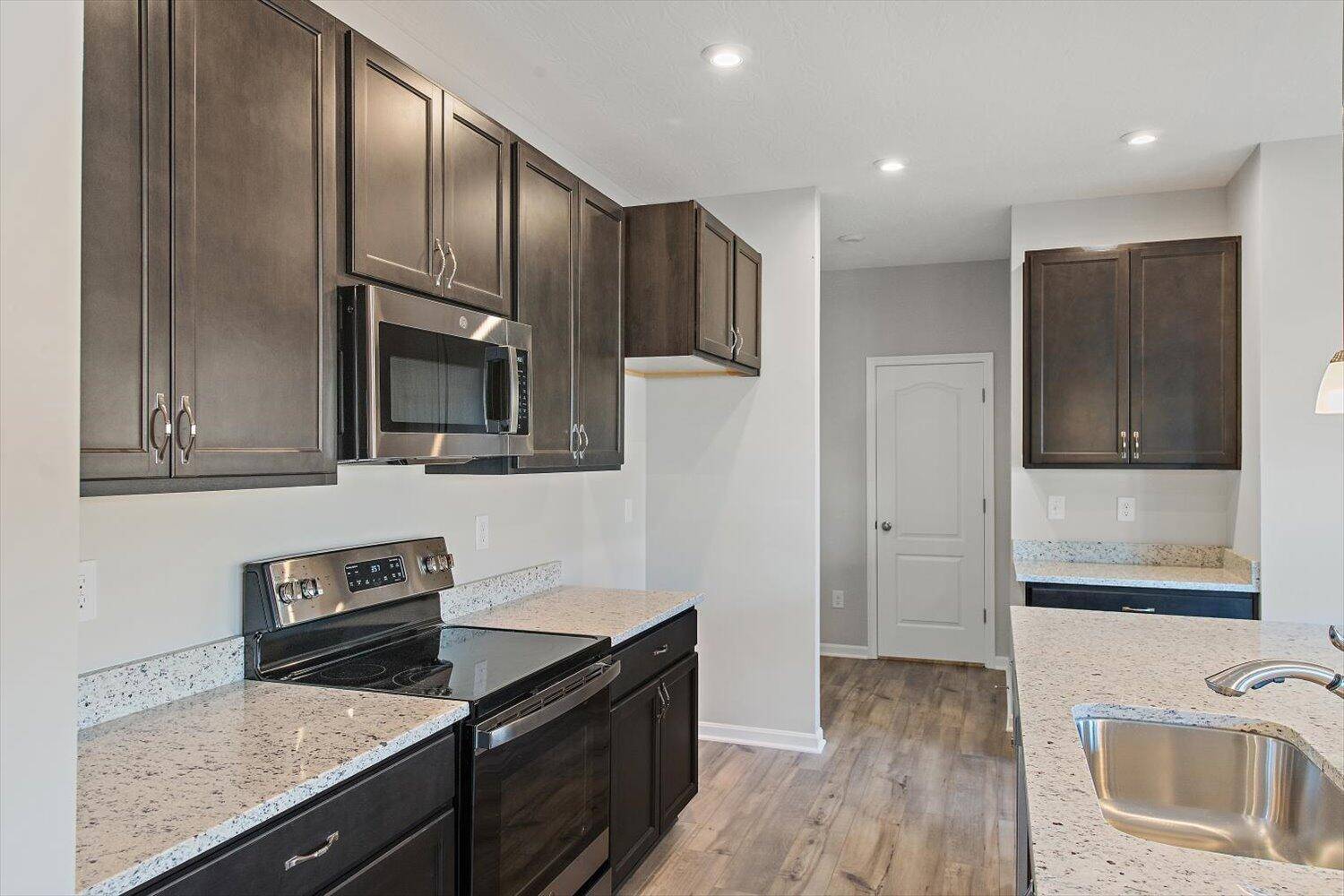 Covington, KY 41015,10524 Pinetree Court