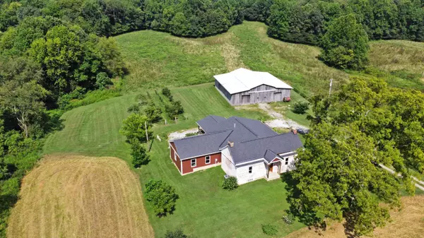 1515 Caldwell Lane, Demossville, KY 41033