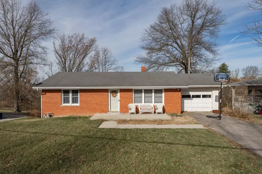 300 Sunset Drive, Williamstown, KY 41097